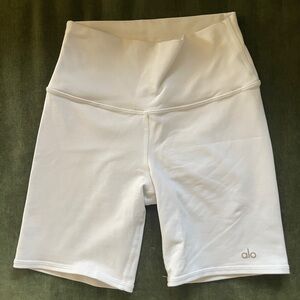 ALO Yoga Women's White Bike Shorts